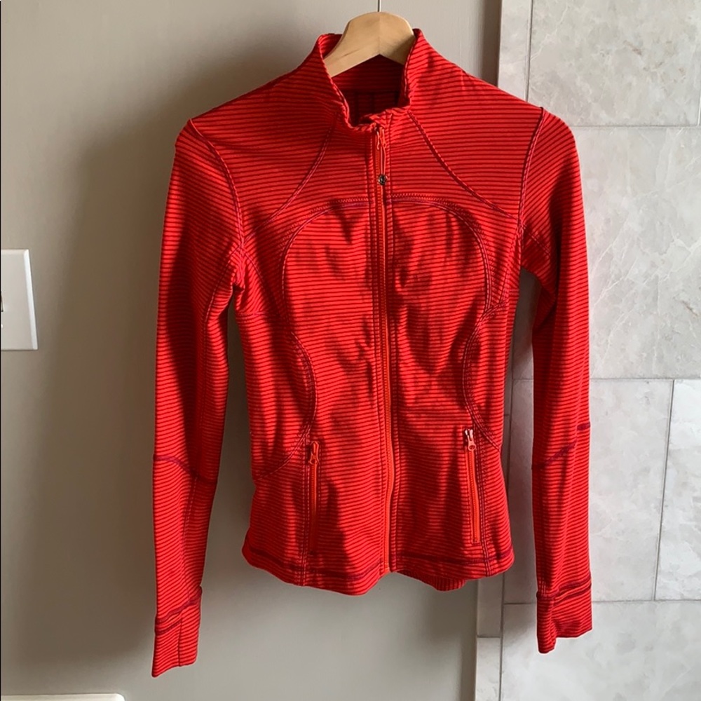 Lululemon red Forme Jacket (Cuffins) size 4